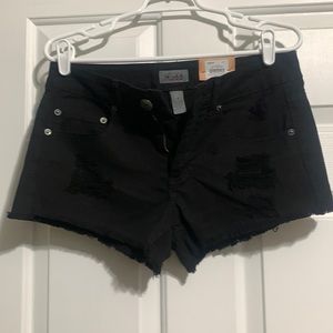 Juniors black jean shorts. MUDD SIZE 9. Brand new